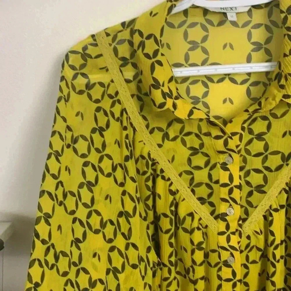 Next light, airy yellow w black summer dress, Lined, Long Sleeve, Button Up - Picture 9 of 10
